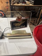 VINTAGE MILLER GENUINE DRAFT LIGHTED BEER SIG...