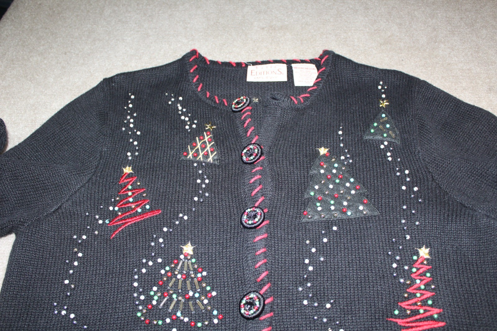 Basic Editions Holiday Sweater  Size Medium  Butt… - image 9