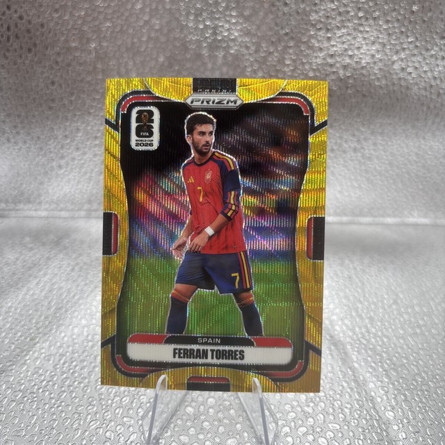 2026 Panini Prizm World Cup Gold Wave Ferran Torres 7/10 *Spain* Jersey Number