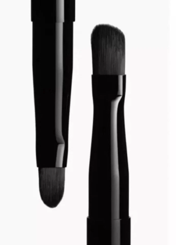 Cepillo de labios Chanel de doble extremo N°300 nuevo + tarjeta Chanel 100 % auténtico Foto 2 de 4