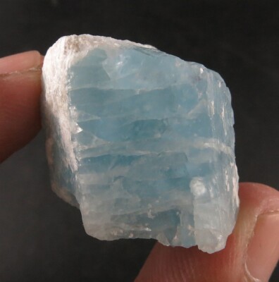 66 CARAT NICE CRYSTAL OF DEEP BLUE AQUAMARINE  ( damaged ) @ AFGHANISTAN