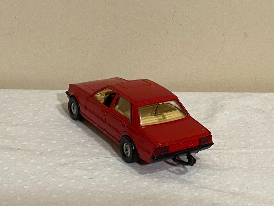 Красная литая модель Corgi Peugeot 505 STI изящная ab-89 - Изображение 4 из 4