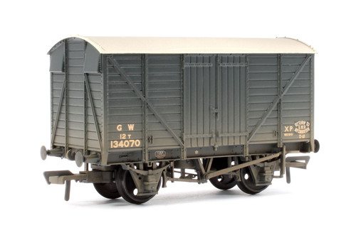 Bachmann 37-730E GWR 12T belüfteter Van GWR grau 134070 - verwittert | Zustand: New