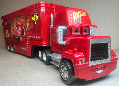 Disney Pixar Cars 3 Rust-Eze Racing Center Hauler Diecast Deluxe 1:55 FC