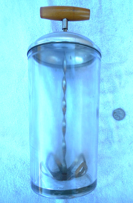 2-quart egg-beater on glass jar "THE ROBERTS LIGHTNING MIXER PAT. JULY 29, 1913"