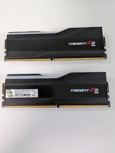 G.SKILL Trident Z5 RGB 32GB 2x16GB DDR5 7200 CL34 XMP 3.0 Intel