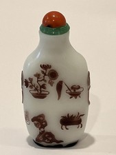 Antique CHINESE Snuff BOTTLE Yangzhou School AUBERGINE Overlay WHITE with Stand