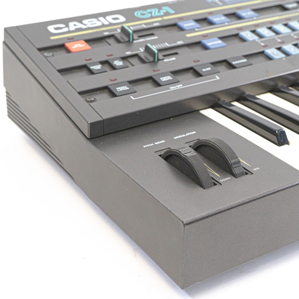 Casio CZ-1 - 16-Voice / 61-Key Synthesizer & Keyboard with Casio CZ-1 - 16-Voice / 61-Key Synthesizer & Keyboard with