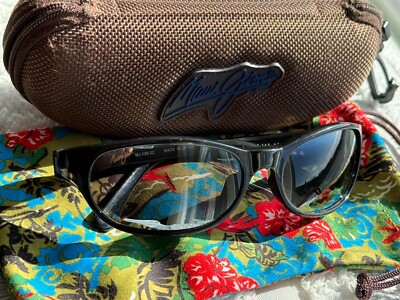 Maui Jim Cyclone MJ 136 02 Black Frame + Grey Polarized Lens