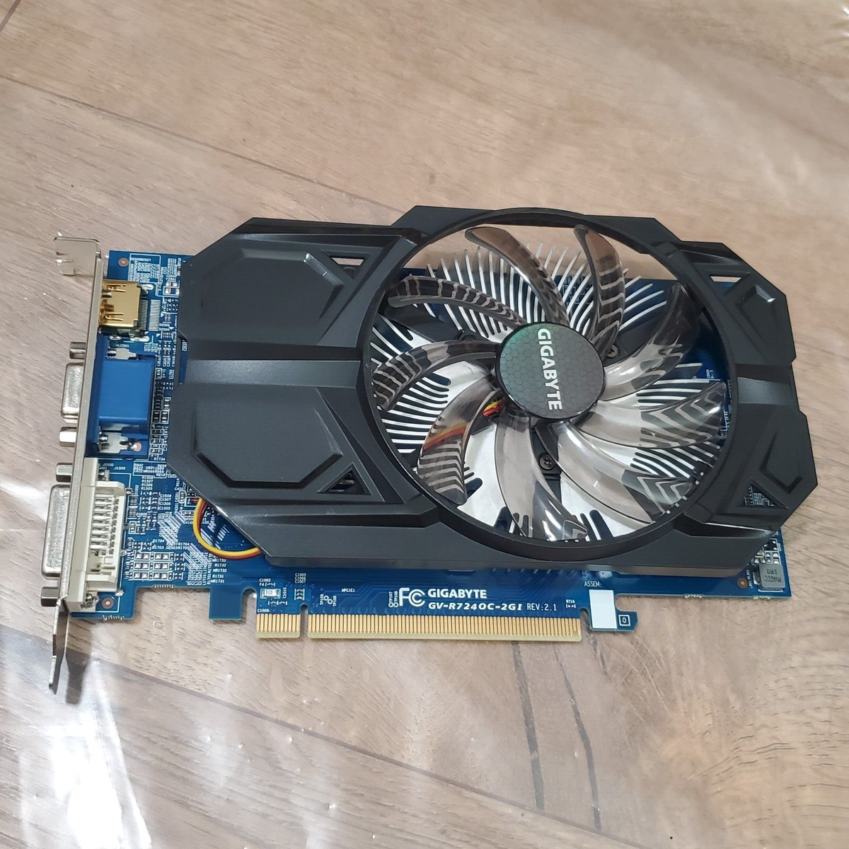Sapphire R7 240 4gb Radeon R7 4gb Gddr5 Intel R7 240 Notebookcheck