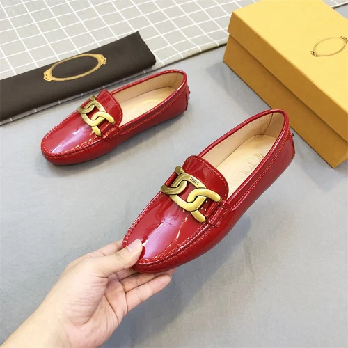 Mocasines cómodos para mujer Tod's de cuero con fondo plano punta redonda - Imagen 5 de 35