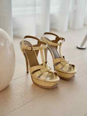 SAINT LAURENT Tribute Platform Sandals (SIZE 38.5)