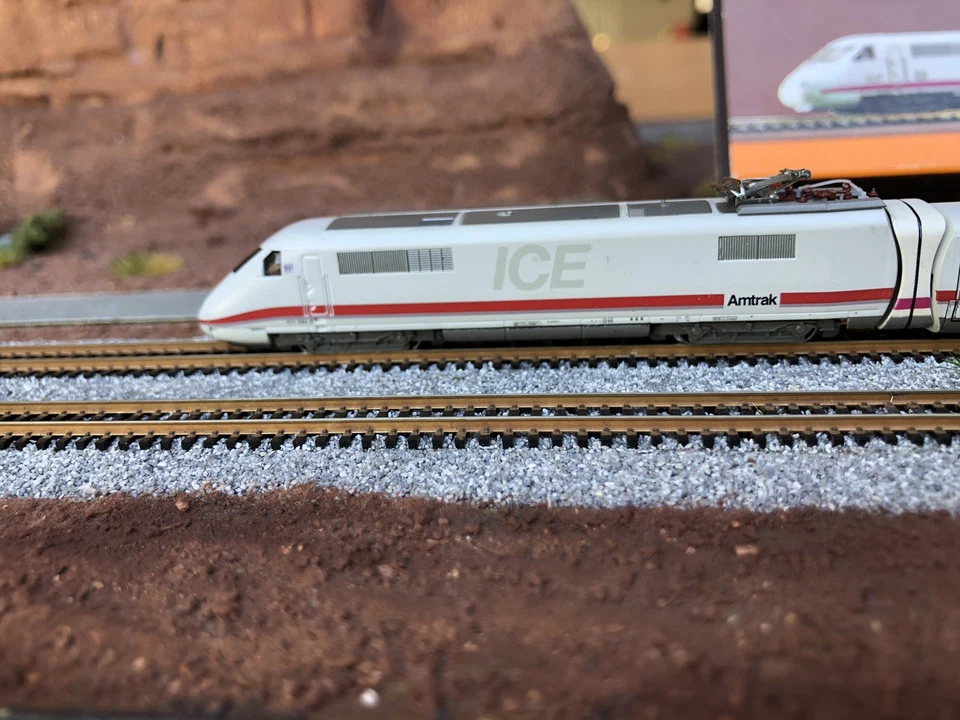 Z Scale Marklin  8871 Amtrak DCC - Led Headlights Rare - Image 4 of 4