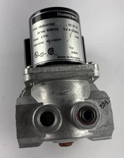 Honeywell V8295A1032 24 Vac 50/60Hz Solenoid Gas Valve 2PSI ( 1 inch ) thumbnail 3