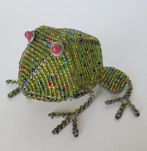 Multi Color Beaded Frog Sculpture Handcrafted Wire & Beads Pink Eyes Retro MCM