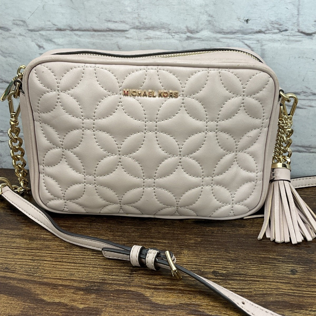 Michael Kors Blush Quilted Med Camera Bag Shoulder Purse | eBay display picture 1