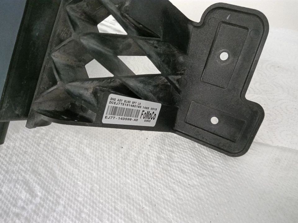 MÓDULO SENSOR PONTO CEGO 15-18 LINCOLN MKC com montagem 2016 2017 2019 - Imagem 2 de 3