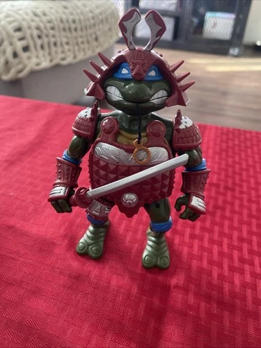 Vintage TMNT Leonardo's Mini Mutant Battle Castle Turtle In A Turtle Playset