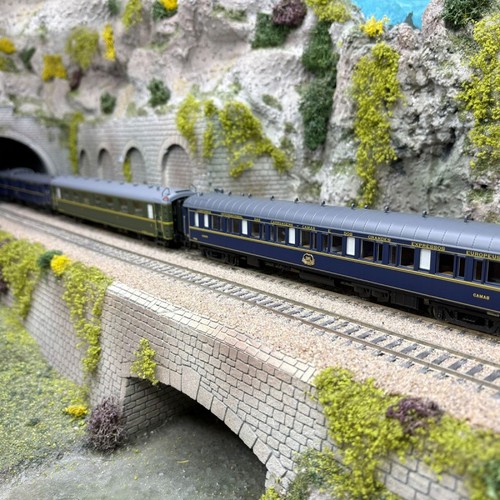 3 Voitures Sud Express, Fourgon DD3, 1 Voiture AA 5000 Et Wl Ciwl Ep Iii Et Iv Arnold Hn4486 N 1160 5063129023898