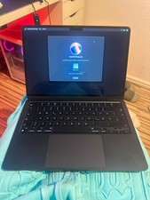 Apple MacBook Air 13,6 Zoll (256GB SSD, M2, 8GB) Laptop - Space Grau