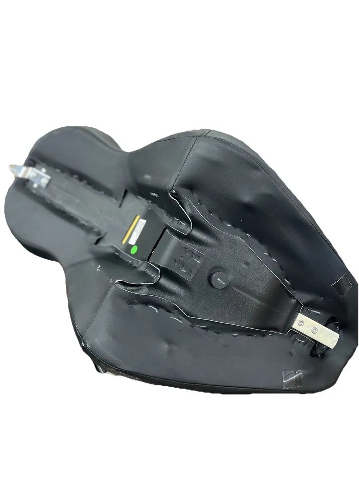 Asiento Harley-Davidson Sundowner Softail, usado solo una vez. Se adapta a Fatboy 2007-2017. Foto 3 de 4