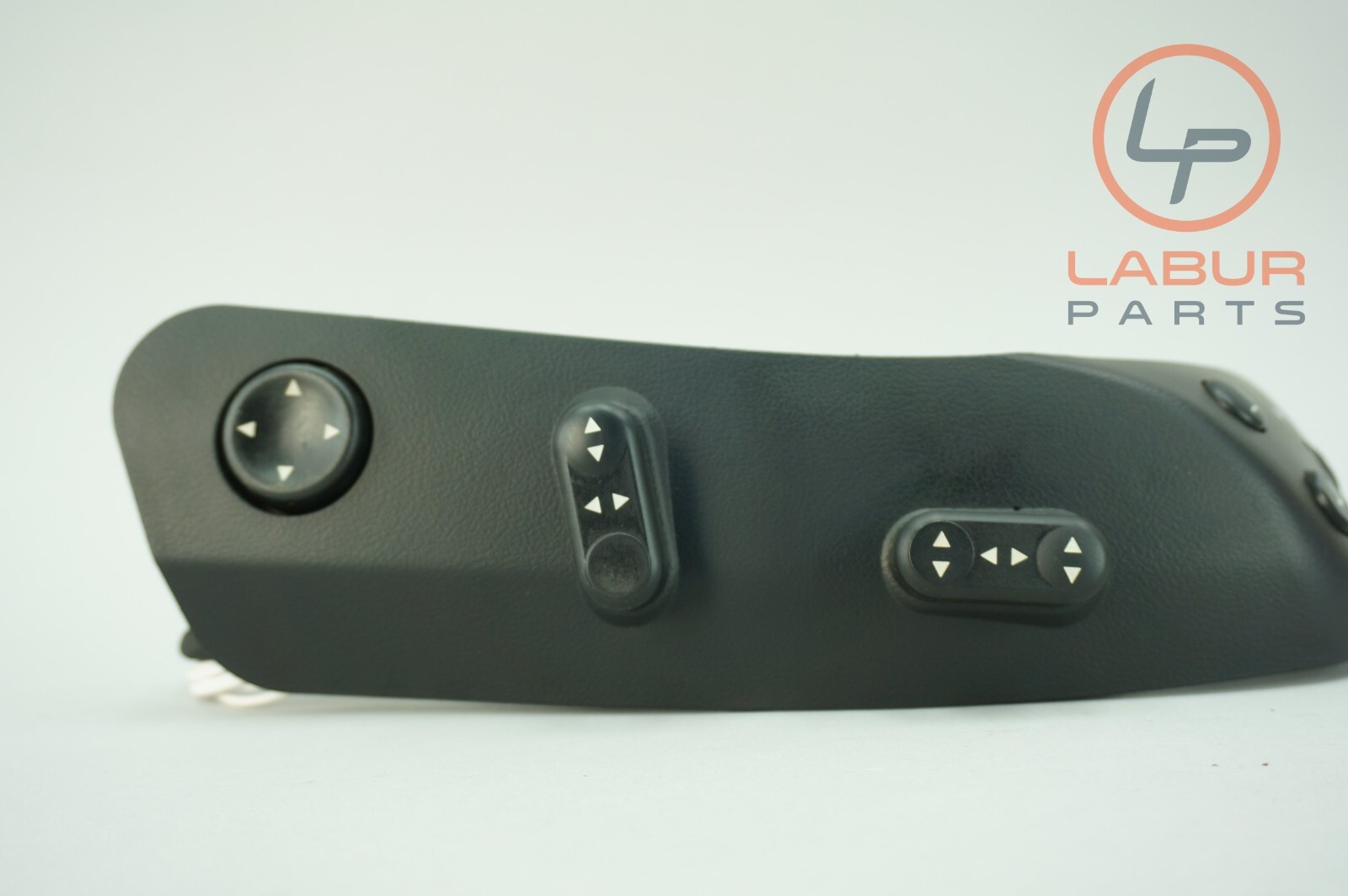 M139 03-13 Maserati Quattroporte Front Right Passenger Seat Control Switch A2028