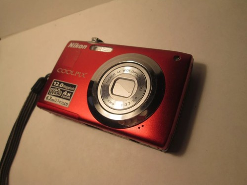 Nikon COOLPIX S3000 12.0MP 4x Optical Zoom CCD Digital Camera - 100% Working - Picture 13 of 15