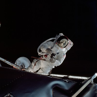 Foto NASA Apollo 9 Astronaut Und Mondlandefähre 01