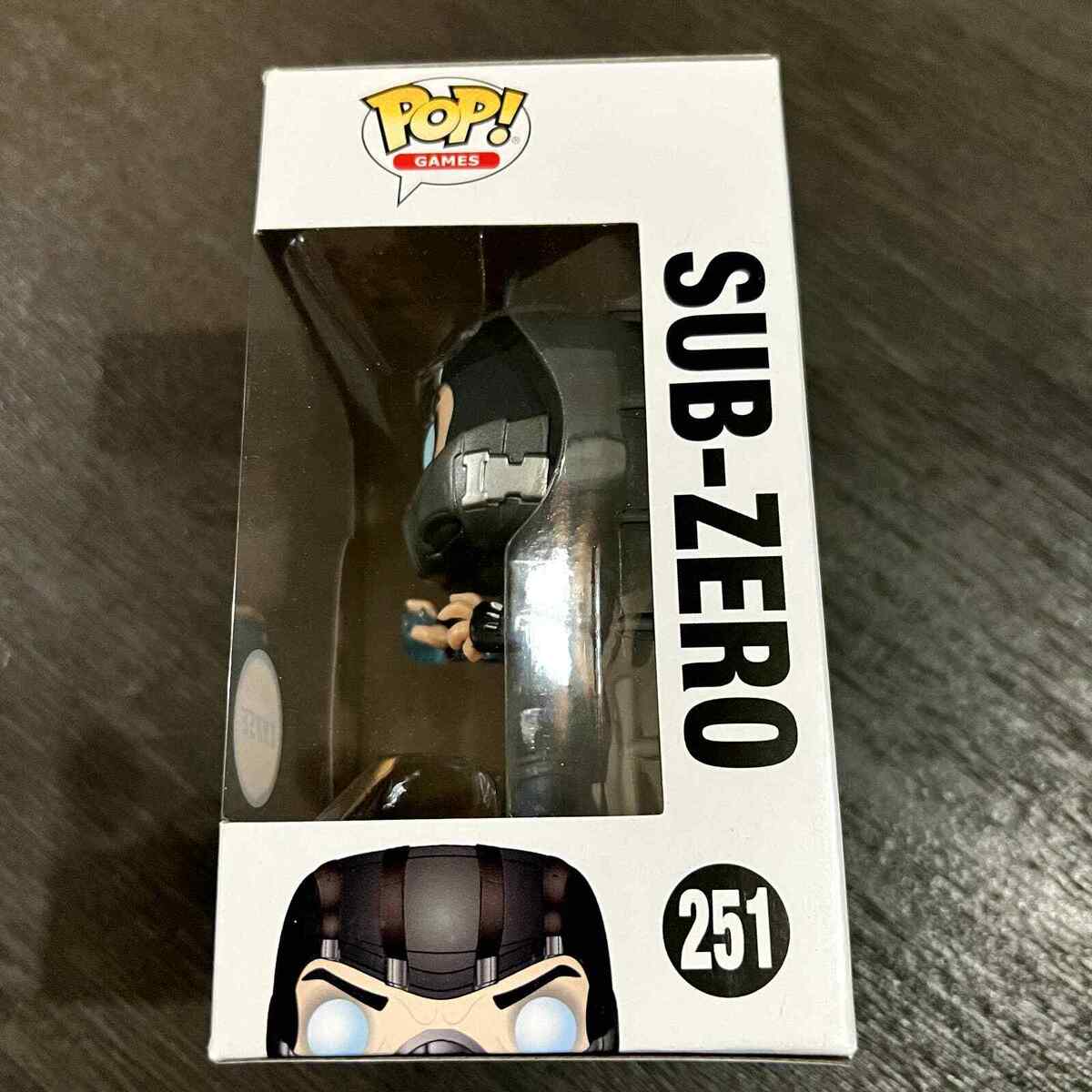 Funko Pop! Games Mortal Kombat X Sub-Zero Chase #251 with Funko Pop! Games Mortal Kombat X Sub-Zero Chase #251 with