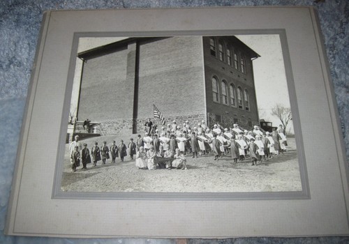 1924 Exeter Twp. School Flag Day Drill Photo Kids in Costumes Baumstown, PA - Picture 1 of 4