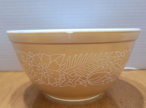 Vintage Pyrex Woodland Nesting Mixing Bowl #402, 1.5 Quart