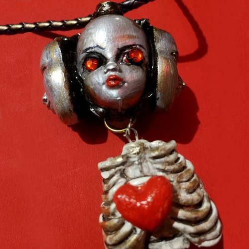 macabre doll goddess skull skeleton heart talisman pendant jewel amulet necklace - Picture 9 of 24