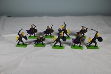 4206 Britains Deetail Medieval Knights Lot of 9