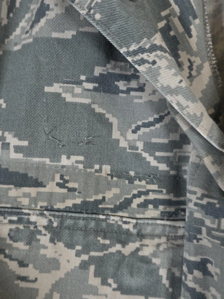 Camisa ABU de la Fuerza Aérea de los Estados Unidos para Hombres Digital Rayas de Tigre Camuflaje Uniforme Camuflaje Foto 4 de 4