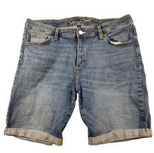 Universal Thread Jean Shorts Women s 18WR Blue Denim Cuffed Hem 5-Pocket Plus