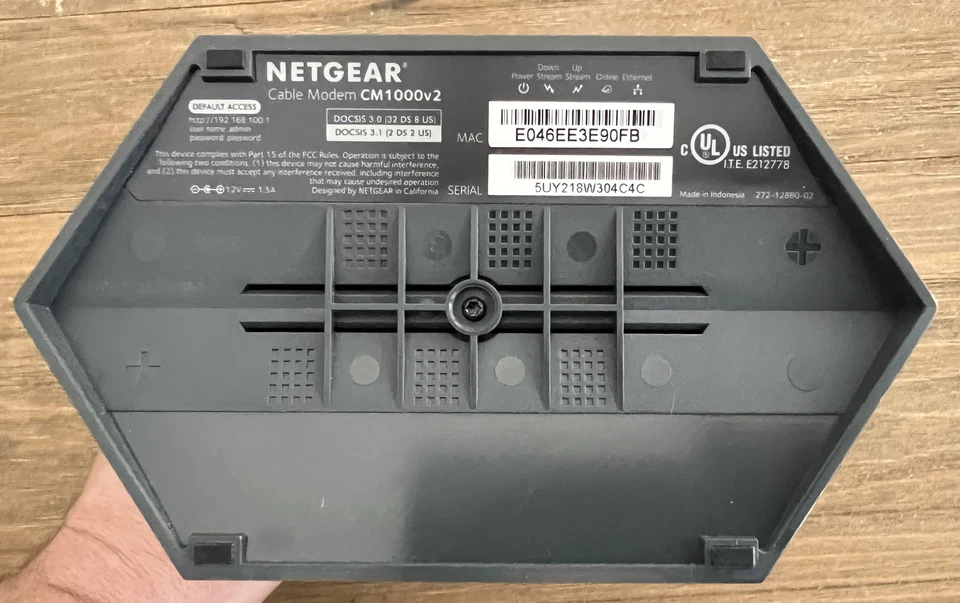 Módem de cable Netgear Nighthawk CM1000V2 ultra alta velocidad DOCSIS 3.1  Foto 2 de 4