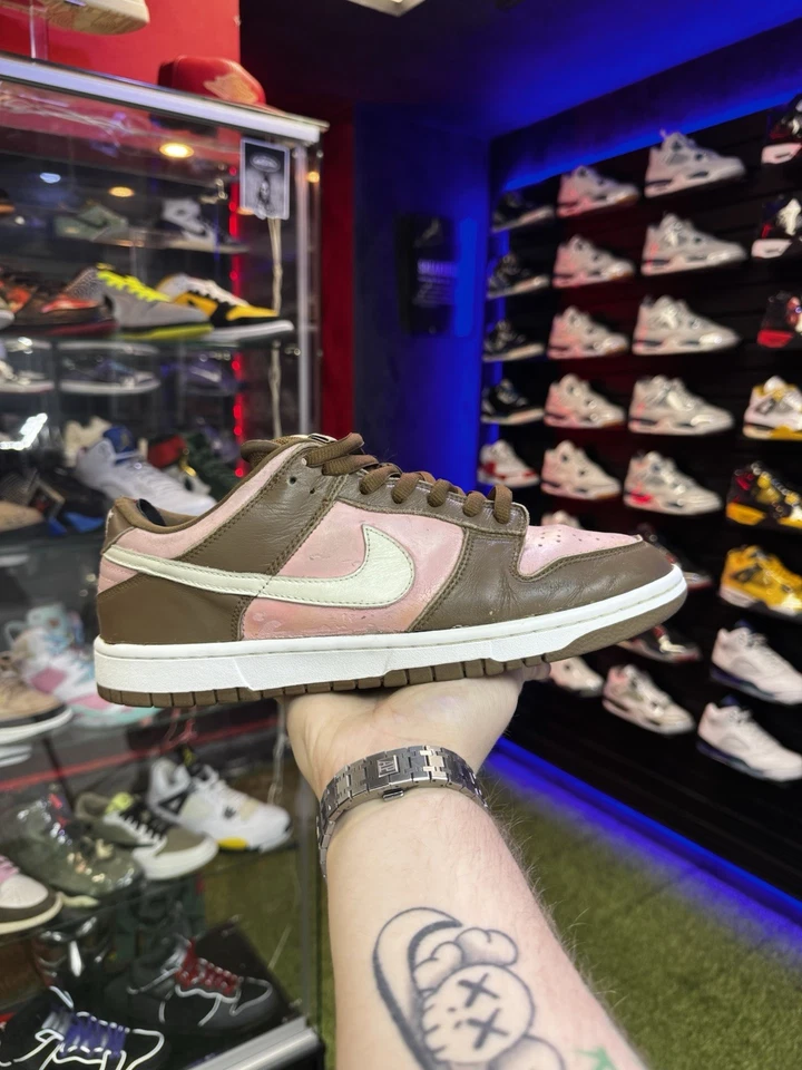 Stussy X Nike SB Dunk Low 'Cherry' - Talla 10 Foto 2 de 4