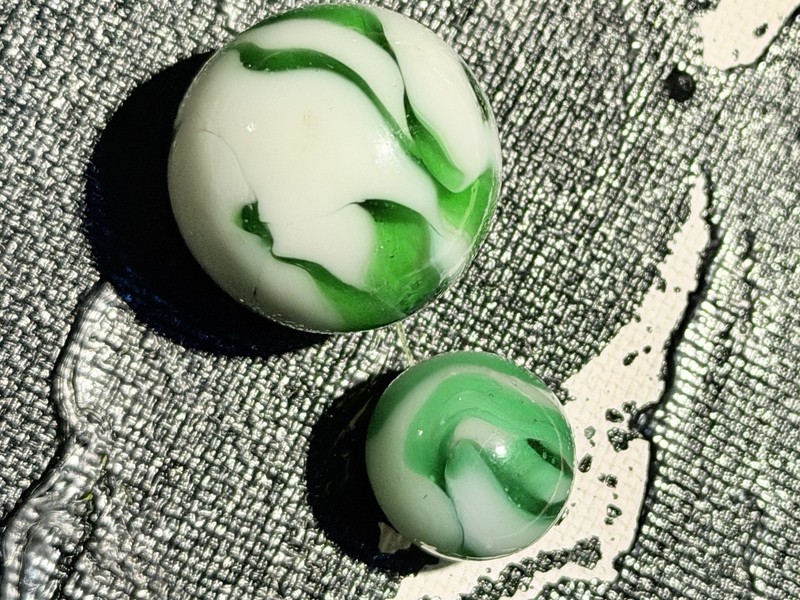 🫧🫧GREEN SWIRL  HAND CRAFTED PELTIER MARBLES.   SET OF 2.  3/4   &  5/8  🌘