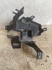17- 24 MASERATI GHIBLI ENGINE BAY FUSE RELAY BOX MOUNT BRACKET OEM 670036938