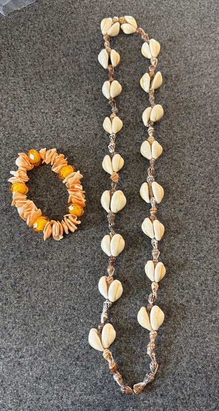 Vintage seashell shell mermaid necklace and bracelet jewelry ocean chic