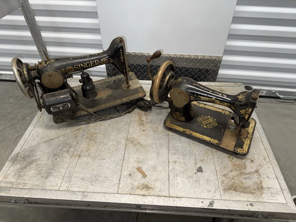 Máquinas de coser vintage Singer manivela manual y desplazamiento eléctrico ilustraciones recogida en Nueva Jersey Foto 2 de 4