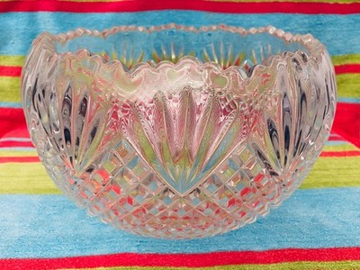 L. E. Smith 10 qt. Glass Scallolped Rim Embossed Pineapple Punch Bowl Vtg 1940's