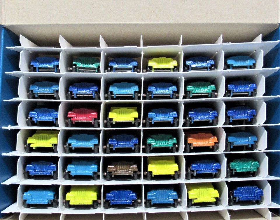 36 Diecast Toy Jeeps ~ 1970's Store Display Box + COA signed by Herklotz Bro's - Image 4 of 4