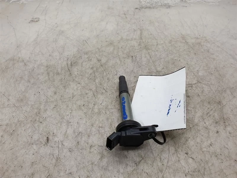 08-14 MONTAJE BOBINA DE ENCENDIDO SCION XD 1.8L 4CYL Foto 3 de 4