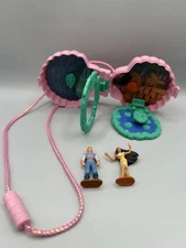 VINTAGE 1993 DISNEY ONCE UPON A TIME POCAHANTAS LOCKET TOY PLAYSET Complete