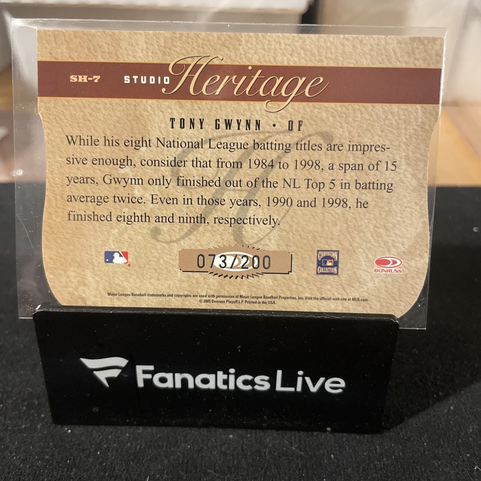 2005 Donruss Studio Heritage Die-Cut Tony Gwynn  /200 San Diego Padres - Image 2 of 2