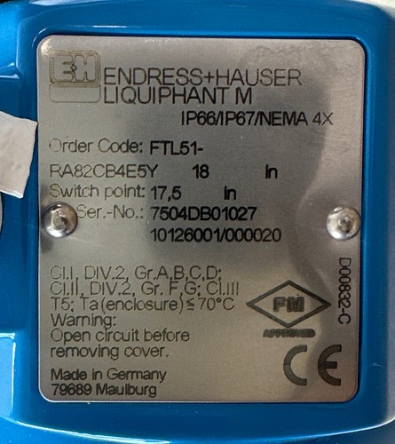 NEW- Endress Hauser FLT51-RA82CB4E5Y FLT51 Liquiphant M Level Switch MISSING CAP - Picture 2 of 7