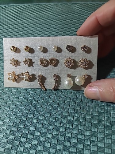 NEW POST EARRINGS - Picture 2 of 8