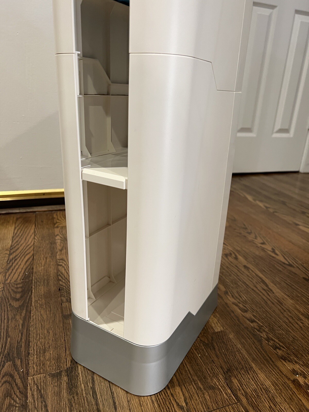 Nintendo Wii / U Storage Tower Rack Video Game Holder Stand 35” Tall