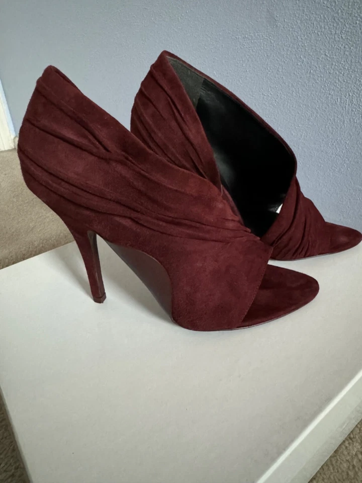 Hermosos tacones de gamuza de Alexander Wang talla 7 Foto 3 de 4